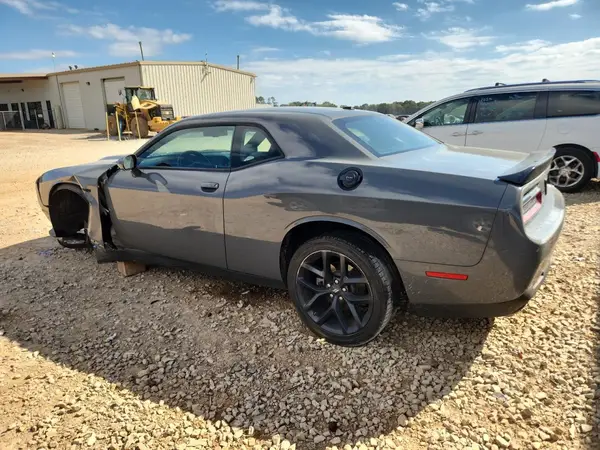 2C3CDZBT3PH610370 2023 DODGE CHALLENGER - Image 2
