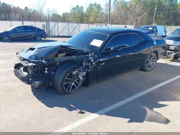 2C3CDZBT3PH642073 2023 DODGE CHALLENGER - Image 2