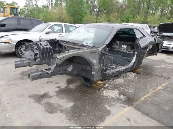 2C3CDZBT4GH131682 2016 DODGE CHALLENGER - Image 2