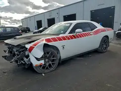 2C3CDZBT4GH232639 2016 DODGE CHALLENGER