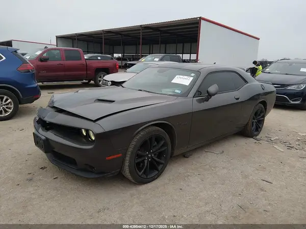 2C3CDZBT4HH613263 2017 DODGE CHALLENGER - Image 2
