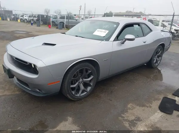 2C3CDZBT4JH241218 2018 DODGE CHALLENGER - Image 2
