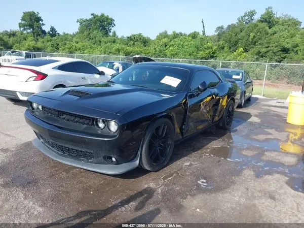 2C3CDZBT4KH524820 2019 DODGE CHALLENGER - Image 2