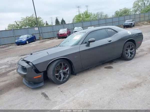 2C3CDZBT4KH593670 2019 DODGE CHALLENGER - Image 2