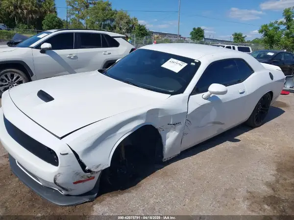 2C3CDZBT4LH125133 2020 DODGE CHALLENGER - Image 2