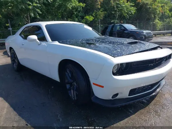 2C3CDZBT4MH590612 2021 DODGE CHALLENGER - Image 1