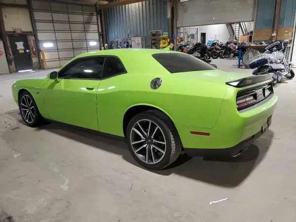2C3CDZBT4PH695137 2023 DODGE CHALLENGER - Image 2