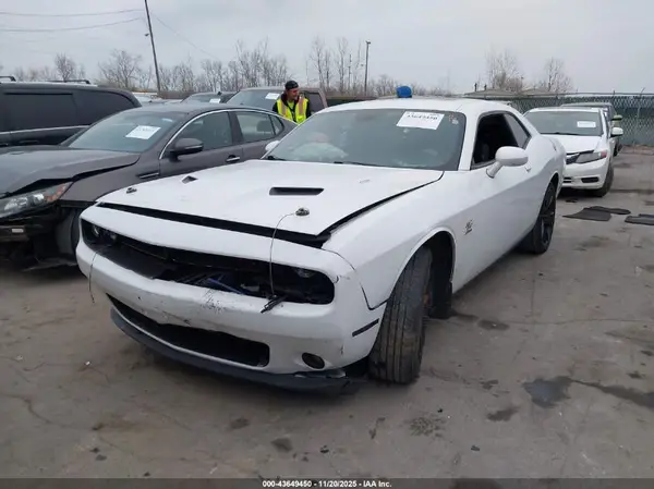 2C3CDZBT5GH158664 2016 DODGE CHALLENGER - Image 2