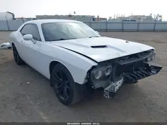 2C3CDZBT5GH209855 2016 DODGE CHALLENGER