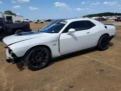 2C3CDZBT5GH221925 2016 DODGE CHALLENGER