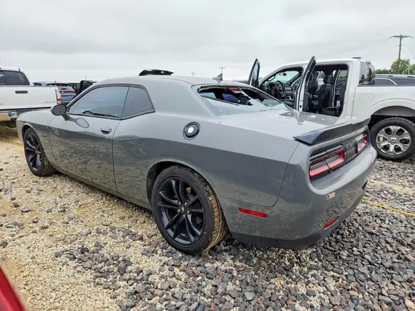 2C3CDZBT5HH558757 2017 DODGE CHALLENGER - Image 2