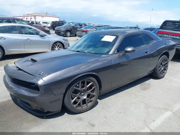 2C3CDZBT5HH639886 2017 DODGE CHALLENGER - Image 2