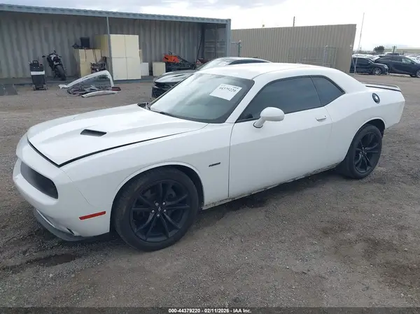 2C3CDZBT5JH132167 2018 DODGE CHALLENGER - Image 2