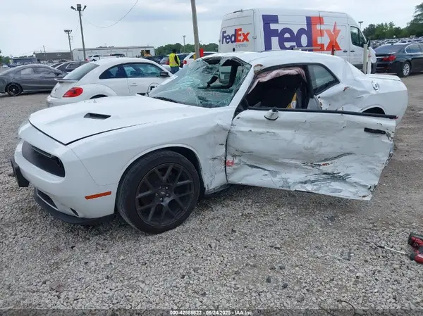 2C3CDZBT5JH132329 2018 DODGE CHALLENGER - Image 2