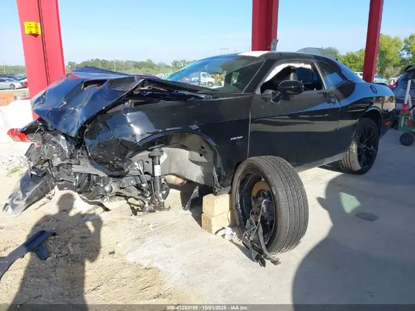2C3CDZBT5JH333597 2018 DODGE CHALLENGER - Image 2