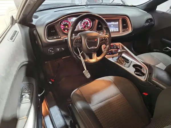 2C3CDZBT5KH573900 2019 DODGE CHALLENGER - Image 8
