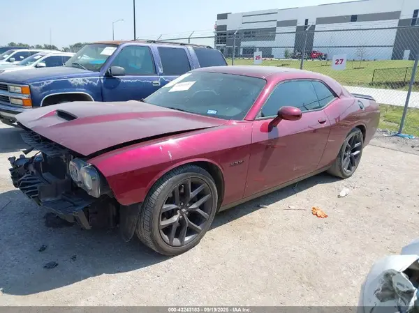 2C3CDZBT5LH236502 2020 DODGE CHALLENGER - Image 2