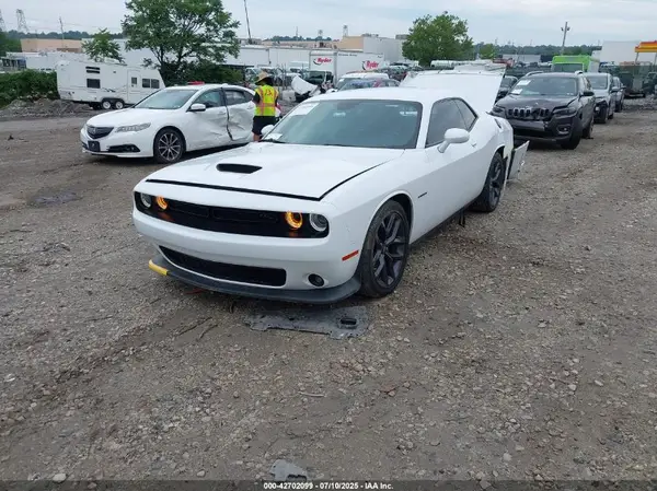 2C3CDZBT5LH239867 2020 DODGE CHALLENGER - Image 2