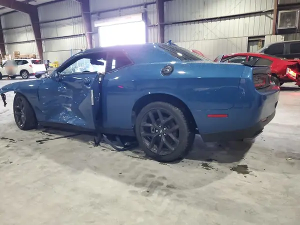 2C3CDZBT5NH137133 2022 DODGE CHALLENGER - Image 2