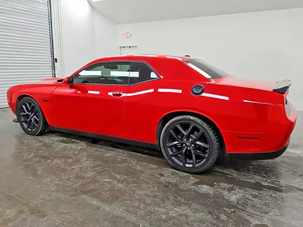 2C3CDZBT5PH617773 2023 DODGE CHALLENGER - Image 2