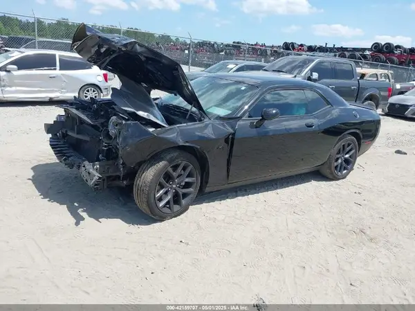 2C3CDZBT5PH654757 2023 DODGE CHALLENGER - Image 2