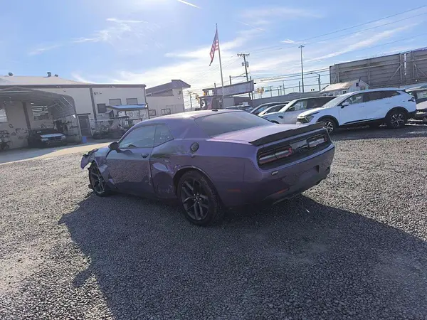 2C3CDZBT5PH662390 2023 DODGE CHALLENGER - Image 2