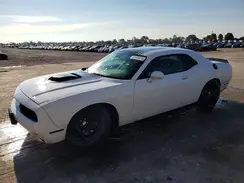 2C3CDZBT6GH162805 2016 DODGE CHALLENGER