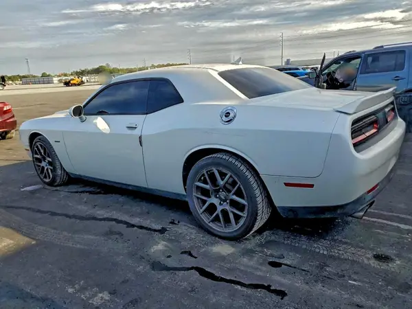 2C3CDZBT6GH226261 2016 DODGE CHALLENGER - Image 2