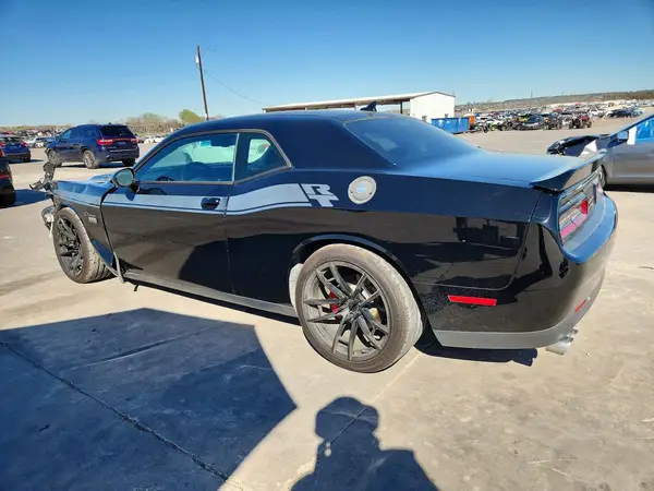 2C3CDZBT6GH245957 2016 DODGE CHALLENGER - Image 2