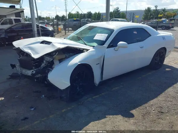 2C3CDZBT6GH311763 2016 DODGE CHALLENGER - Image 2