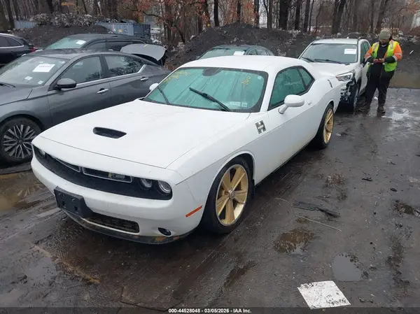 2C3CDZBT6HH611319 2017 DODGE CHALLENGER - Image 2