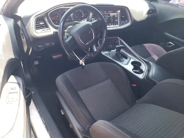 2C3CDZBT6KH694886 2019 DODGE CHALLENGER - Image 8