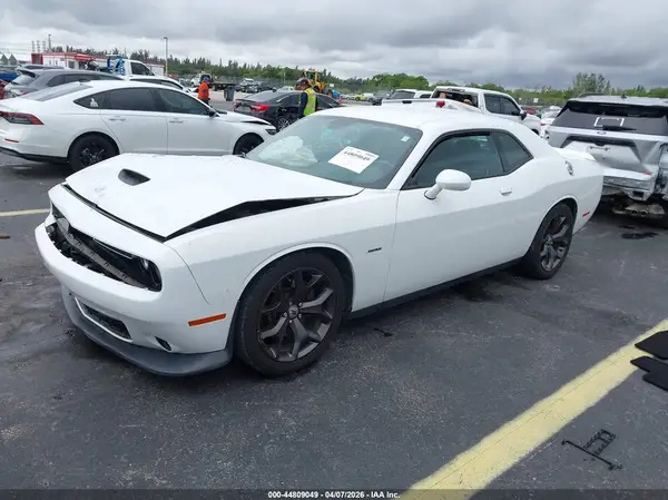 2C3CDZBT6KH752477 2019 DODGE CHALLENGER - Image 2