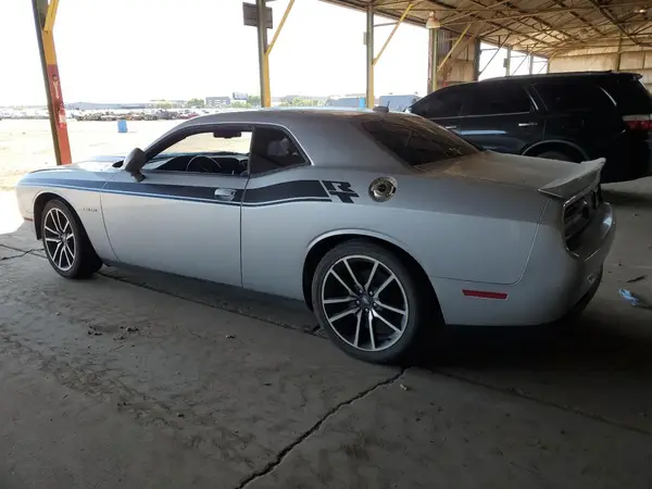 2C3CDZBT6LH236945 2020 DODGE CHALLENGER - Image 2