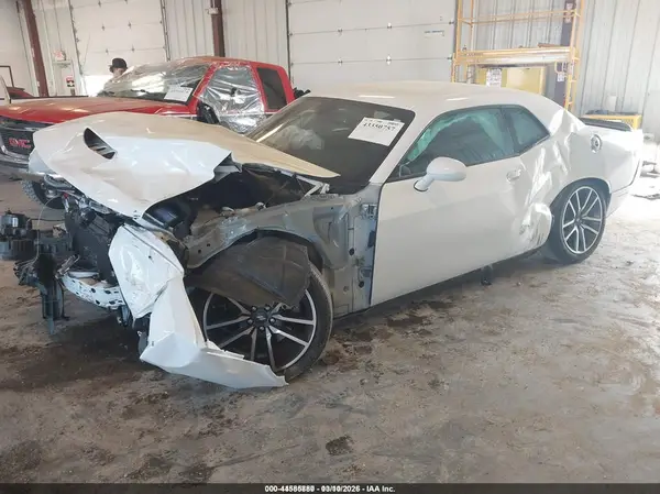 2C3CDZBT6PH541206 2023 DODGE CHALLENGER - Image 2