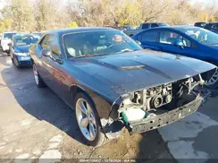 2C3CDZBT7GH101124 2016 DODGE CHALLENGER