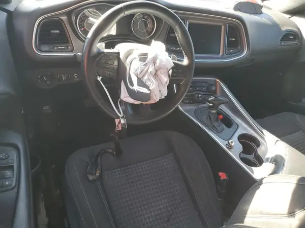 2C3CDZBT7GH201983 2016 DODGE CHALLENGER - Image 8