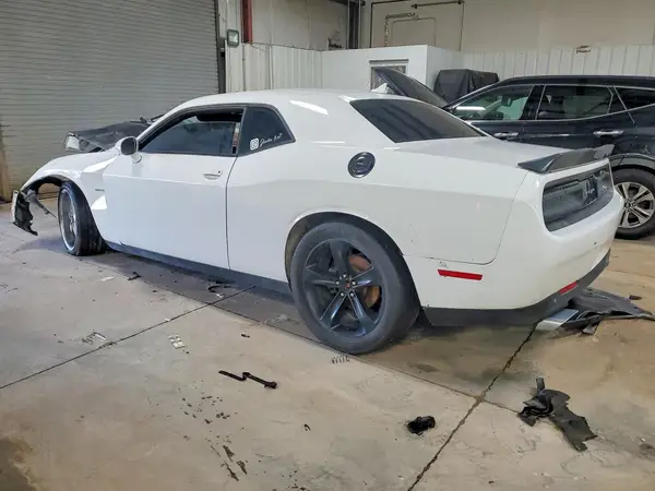 2C3CDZBT7GH232599 2016 DODGE CHALLENGER - Image 2
