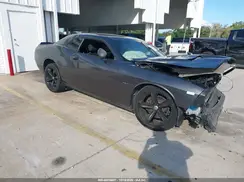 2C3CDZBT7GH315935 2016 DODGE CHALLENGER
