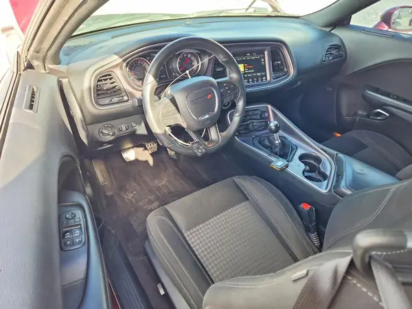 2C3CDZBT7JH140657 2018 DODGE CHALLENGER - Image 8