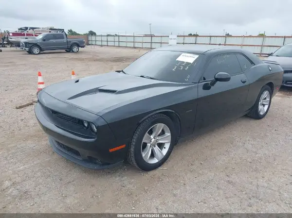 2C3CDZBT7JH152033 2018 DODGE CHALLENGER - Image 2