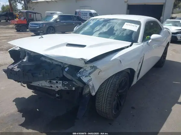 2C3CDZBT7JH310600 2018 DODGE CHALLENGER - Image 2