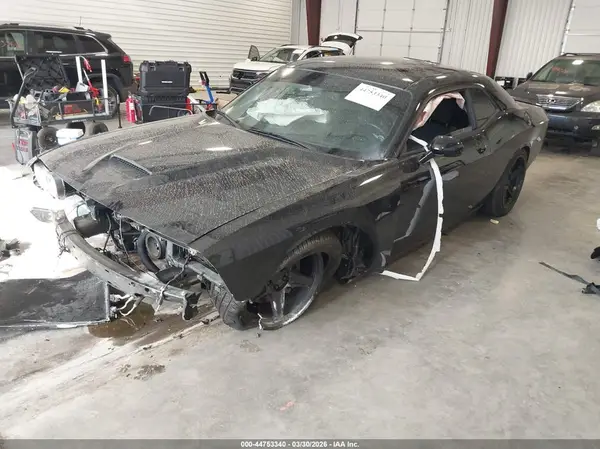 2C3CDZBT7KH511981 2019 DODGE CHALLENGER - Image 2