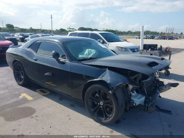 2C3CDZBT7LH142752 2020 DODGE CHALLENGER - Image 1