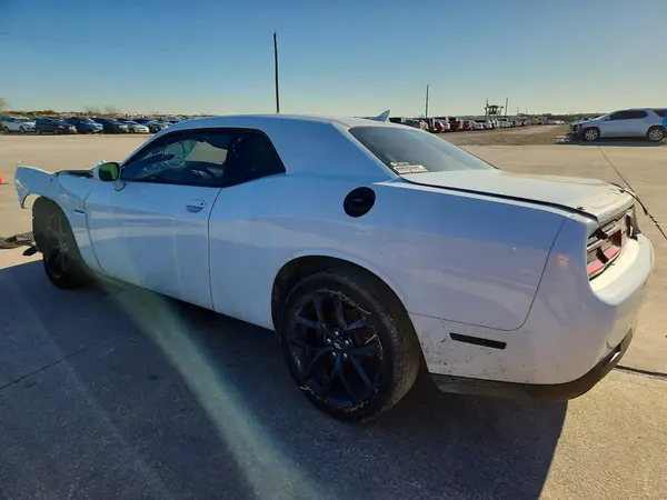2C3CDZBT7LH236744 2020 DODGE CHALLENGER - Image 2