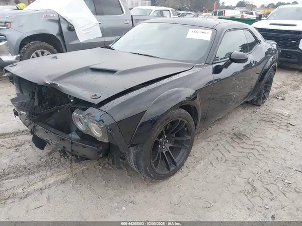 2C3CDZBT7LH240082 2020 DODGE CHALLENGER - Image 2
