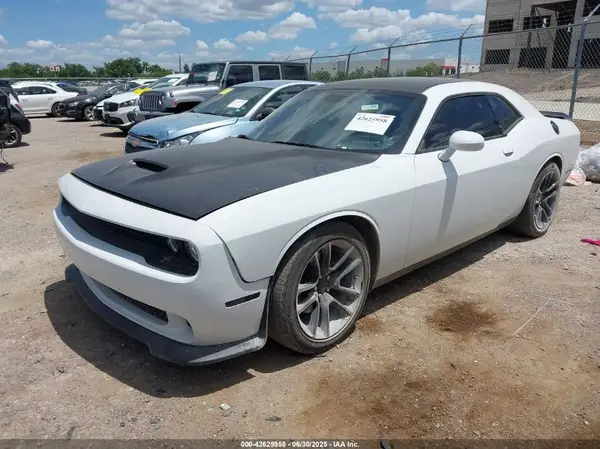 2C3CDZBT7LH243113 2020 DODGE CHALLENGER - Image 2