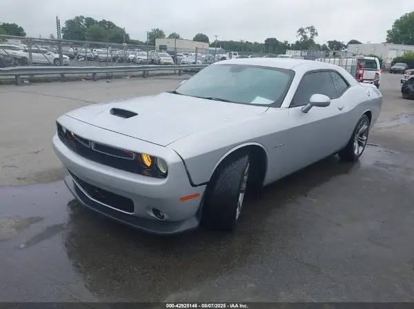 2C3CDZBT7LH243306 2020 DODGE CHALLENGER - Image 2