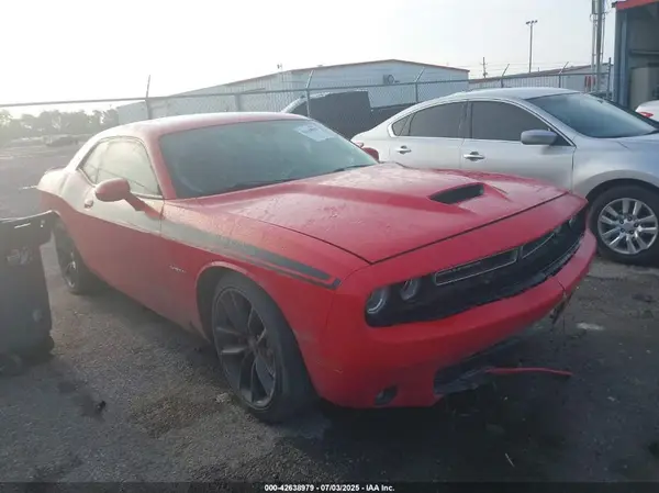 2C3CDZBT7MH592886 2021 DODGE CHALLENGER - Image 1