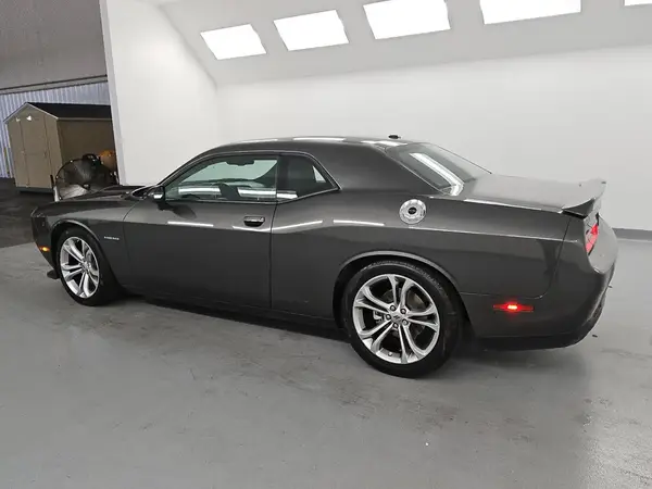 2C3CDZBT7NH165449 2022 DODGE CHALLENGER - Image 2